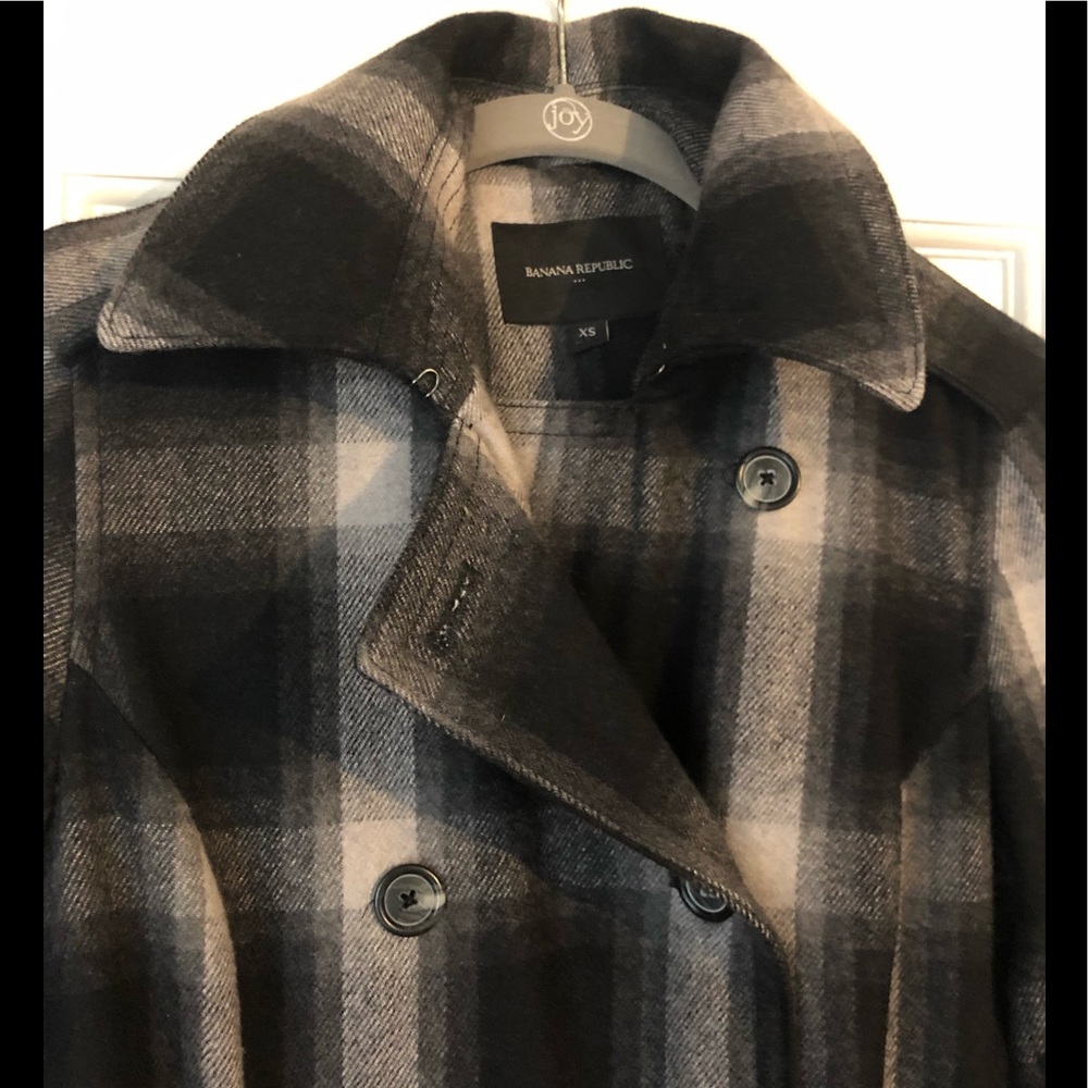 EUC - Banana Republic Plaid Wool Peacoat; Looks brand new! Size XS - Picture 3 of 11